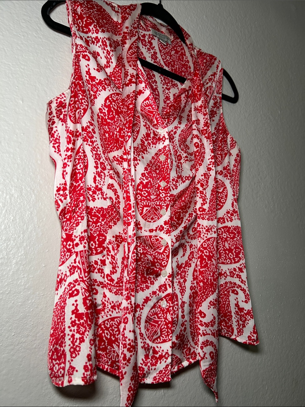 THAHARI Red Paisley Tie-Neck Sleeveless Camisole - Women - Picture 4 of 7